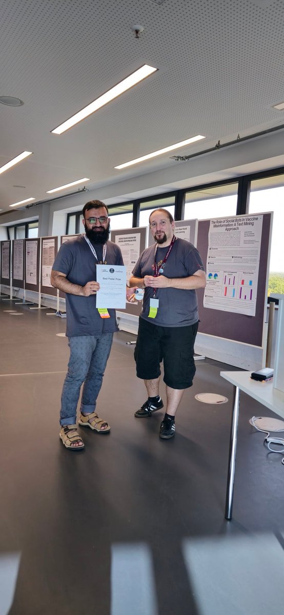 UQudus's tweet image. Just won the best poster award at @AIKG summer school by @nfdi4ds at @leuphana university.
@MichaDerStudent @NgongaAxel
@DiceResearch @unipb