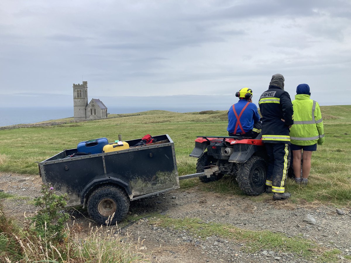 Beautiful few days spent on my favourite rock. Lundy always has something new to offer and this time was no different. Thank you to <a href="/lundybirds/">Lundy Bird Observatory</a> and <a href="/gardenbirder1/">Thomas</a> for letting me join in ringing in Millcombe and with the Manxies. Epic experience, learnt so much! #lundyisland