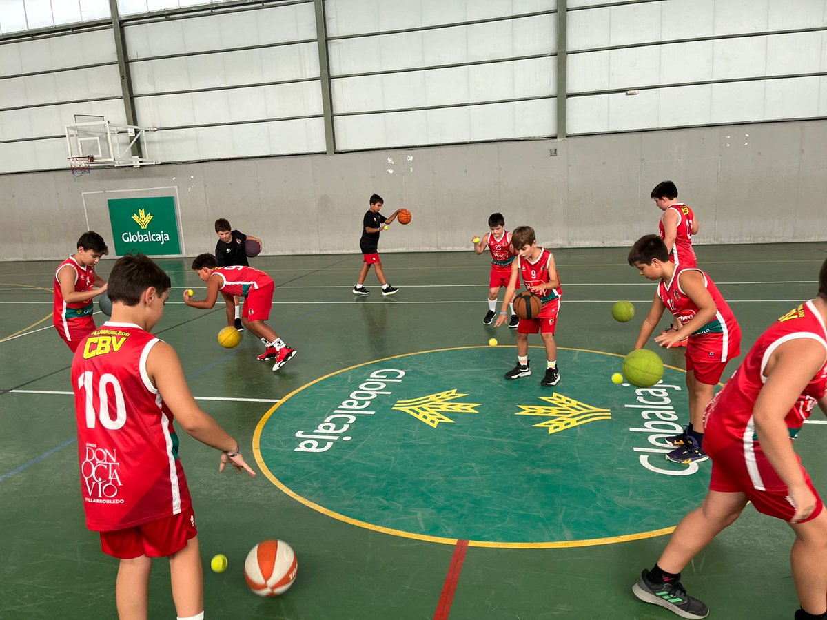 CBVillarrobledo's tweet photo. 🏀CANTERA CBV🏀
Que maravilla volver a escuchar ese sonido inconfundible ⛹️‍♀️⛹️‍♂️⛹️‍♀️⛹️          
😍🥰😍

@VdoDiario
@SomosGlobalcaja https://t.co/RKDQeR92Uu