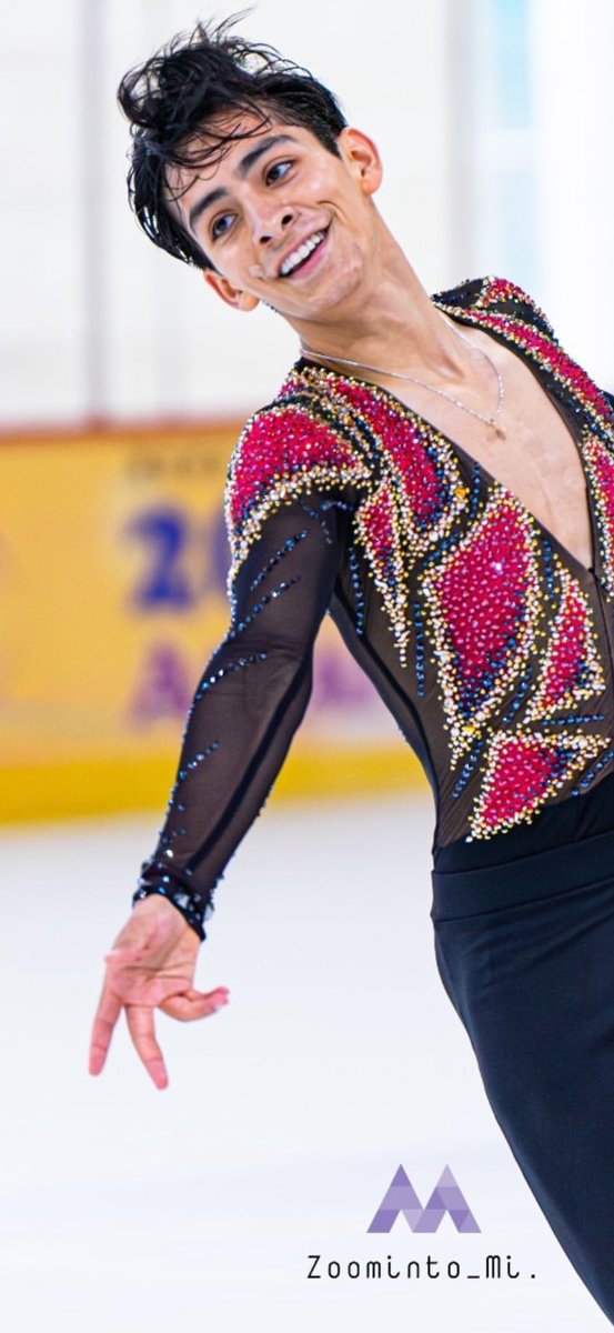 DonovanCarrFan's tweet photo. Fotos del programa libre! 1/?

#FigureSkating #patinajeartistico #ISUFigureSkating #OrgulloMexicano #DonovanCarrillo #asianopenfigureskatingtrophy https://t.co/c6VHjH3Ps5