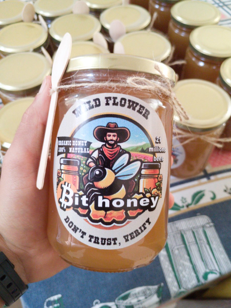 inspirado no post do <a href="/SobrinhoBTC/">Sobrinho | Bitcoin</a> Vou sortear um pote de mel!🍯

Basta retuitar e me seguir.

irei postar o resultado assim que bater 900 seguidores.