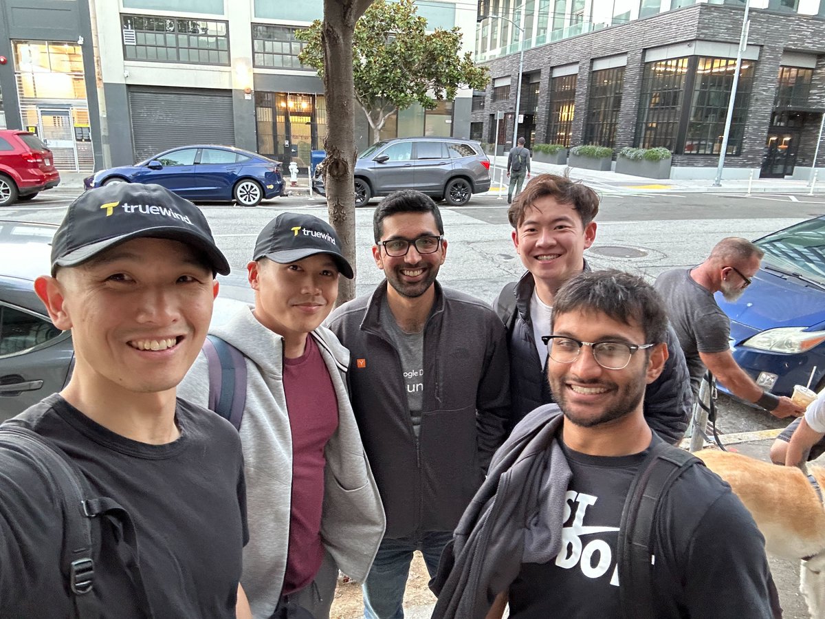 AlexLee611's tweet image. For early-stage startups, I can’t emphasize enough how valuable it is to work alongside other founders.
The community you build will inspire you, support you, celebrate your wins and be there when things aren’t going well.
We recently had dinner with some of our YC W23…