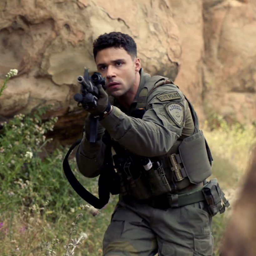 thinkrcarlos's tweet photo. carlos in the new lone star season 5 trailer! https://t.co/0hZaVbhXeP