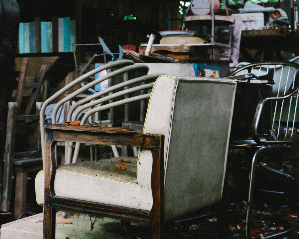poetswritersinc's tweet photo. #PWFictionPrompt: Brainstorm a list of the strangest items you might find in a donation bin or out on the curb. Write a series of flash fiction stories about a few of these objects. #FromTheArchive: https://t.co/Jzi3iH6XIs https://t.co/Gb6s21nQhB