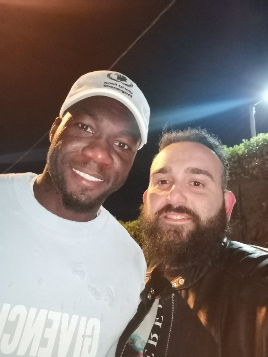 Alessandro_SMM's tweet photo. @FelipaoCaicedo Tanti auguri di buon compleanno Bomber !!! Manchi tanto 🤍🩵 https://t.co/xzI8Txt9L8