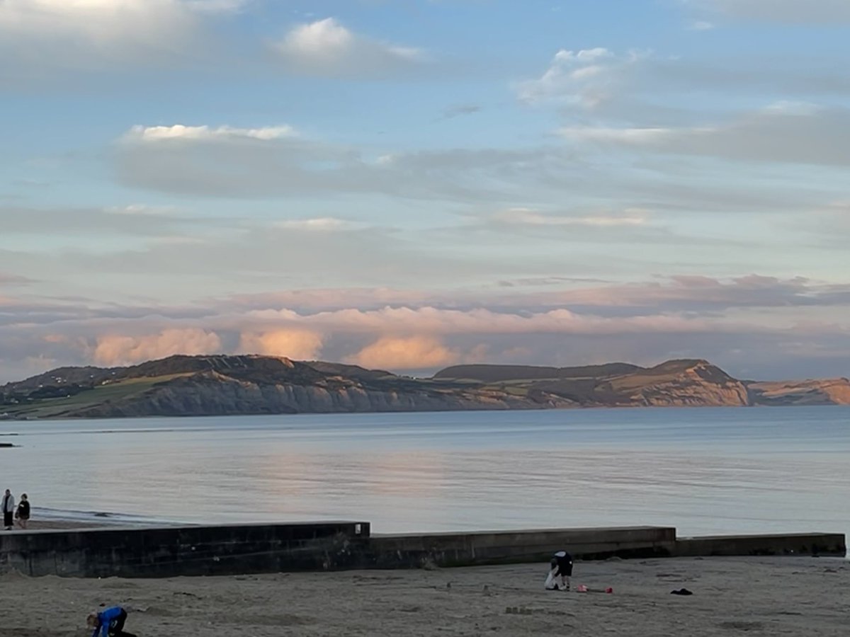 Love endlessly changing light, shadow &amp; colour. Brilliant whatever the weather ⛱️🌊☀️☔️ #Seaside #Beach #Coast