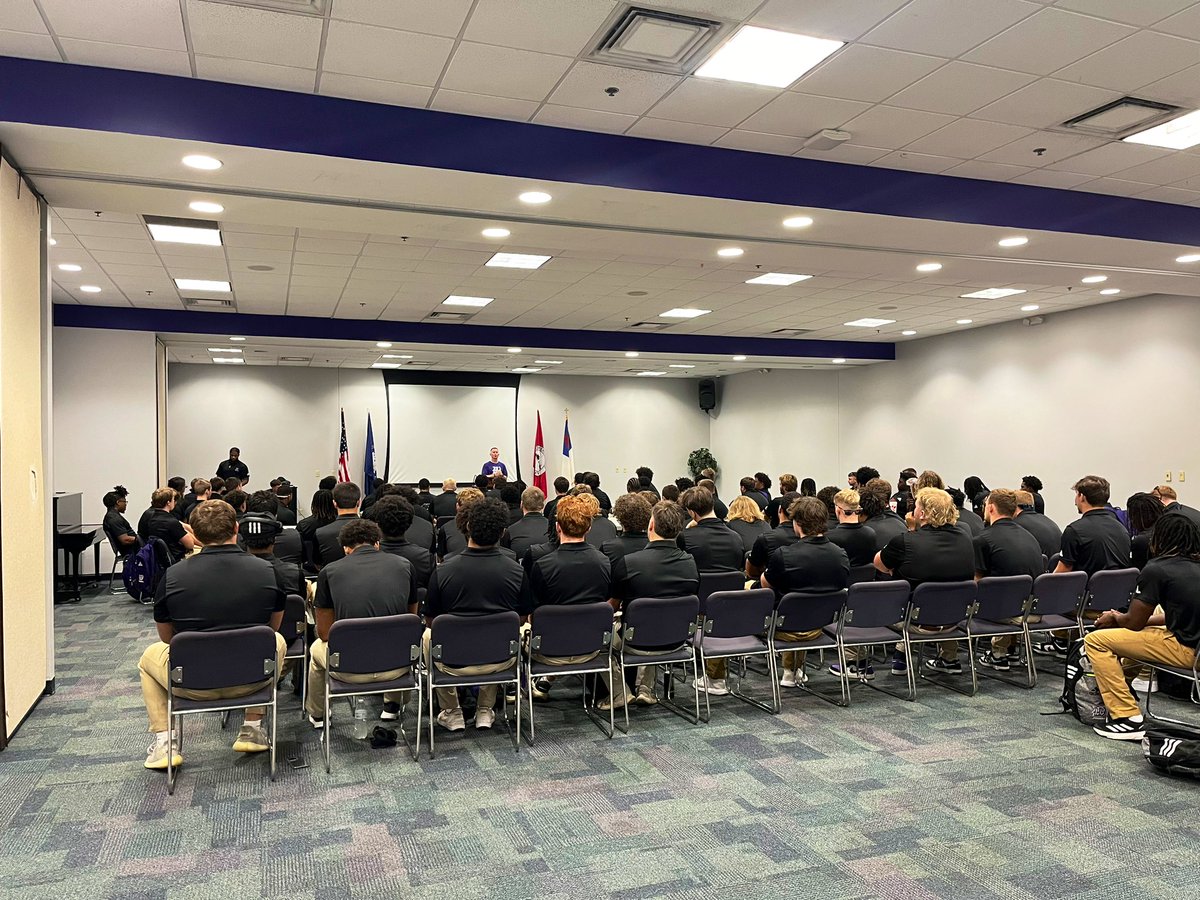 Beyond Grateful to have Team Chaplain - Brother Shawn Tomes deliver our pregame message before tonight’s home opener!

#DIGIN #FATW