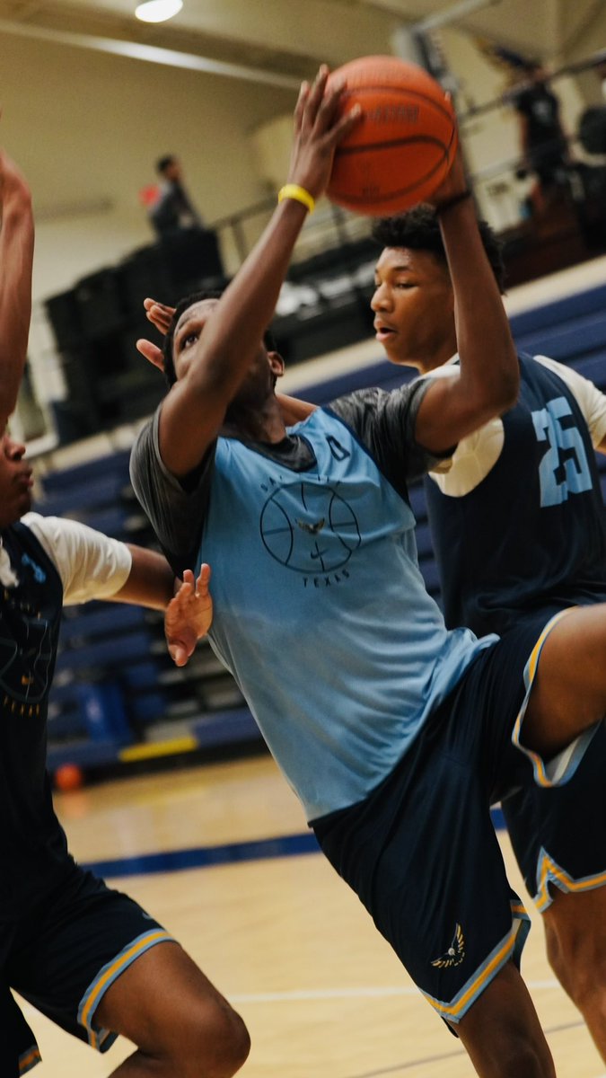 OakCliff_FFA's tweet image. @LamontHartfiel5 
6'5 Sr Wing