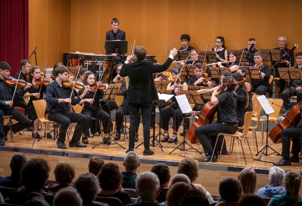 Universitat Rovira i Virgili (@universitaturv) on Twitter photo 🎶T'agradaria formar part de l'Orquestra Simfònica de la #URV? El proper dijous 12 de setembre de 16 a 20h tindran lloc les proves d'accés a l'<a href="/OrquestraURV/">Orquestra Simfònica de la URV</a>, si hi estàs interessat, escriu a orquestraurv@urv.cat i te n'informaran.
👉urv.cat/ca/vida-campus… 🎶T'agradaria formar part de l'Orquestra Simfònica de la #URV? El proper dijous 12 de setembre de 16 a 20h tindran lloc les proves d'accés a l'<a href="/OrquestraURV/">Orquestra Simfònica de la URV</a>, si hi estàs interessat, escriu a orquestraurv@urv.cat i te n'informaran.
👉urv.cat/ca/vida-campus…