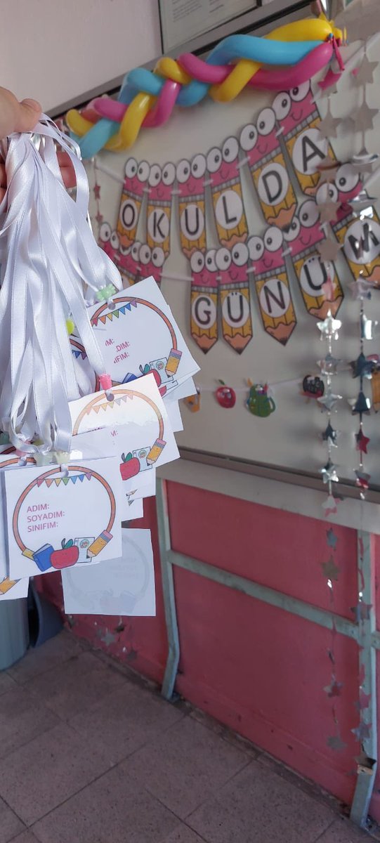 Okulumuz 1.sınıf öğretmenlerinden Esra EŞBAH uyum haftası hazırlığı.