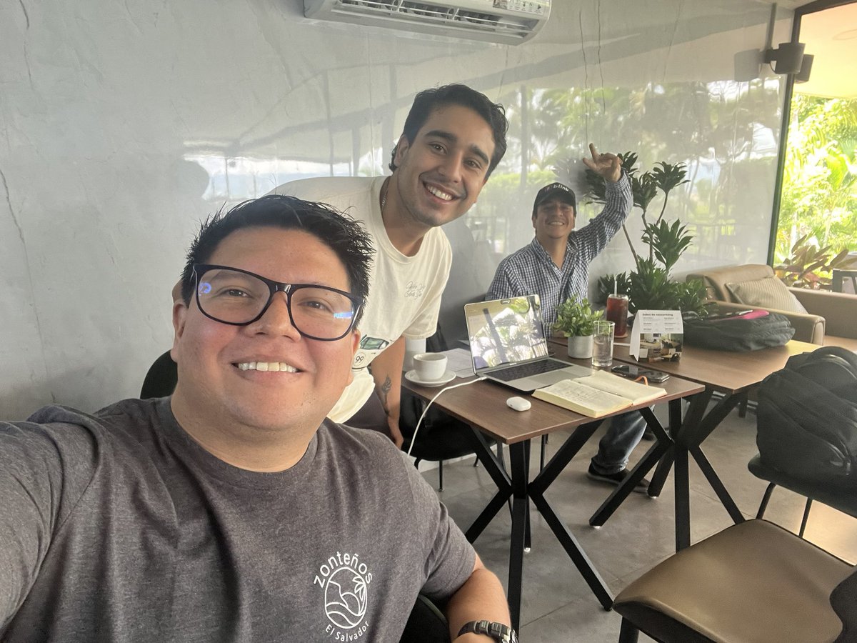 JMayenTGU's tweet photo. @blinkbtc rudy w the #marketing guillermo with the #onboarding and i with the #usdtobtc and #regulator relationships.
#bitcoin powered by @GaloyMoney
Yes, Coffice #prefers #bitcoin. https://t.co/lt6GLMoWiJ