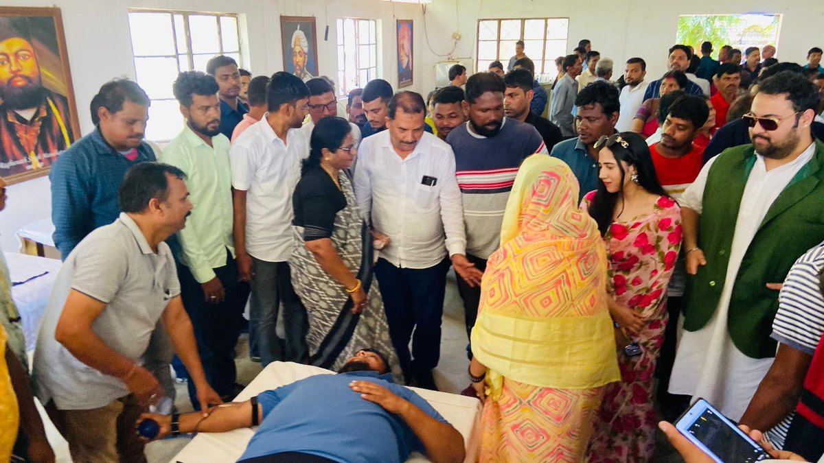 In memory of Kumar Saheb Hemendra Chandra Singh's 10th death anniversary, a blood donation camp was inaugurated by Odisha Assembly Speaker Smt Surma Padhi and others in Nayagarh. Many shared heartfelt reflections on his legacy.