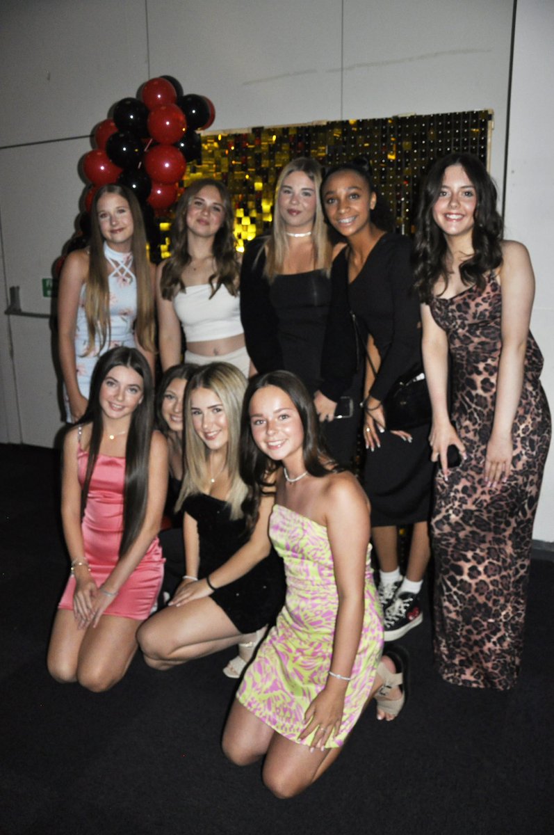 Freeman Dance tweet media