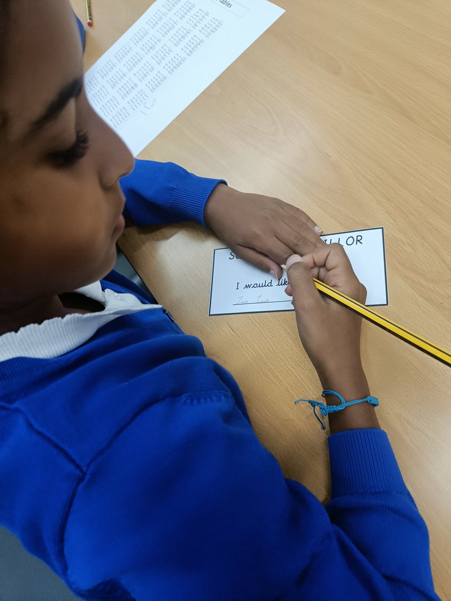 MissEChadney's tweet photo. #LFP4EC really enjoyed learning about British values today. We explored what it meant to be part of a democracy, and then wrote manifestos before voting for our new school councillor 🇬🇧😊 https://t.co/pRh7agavJM