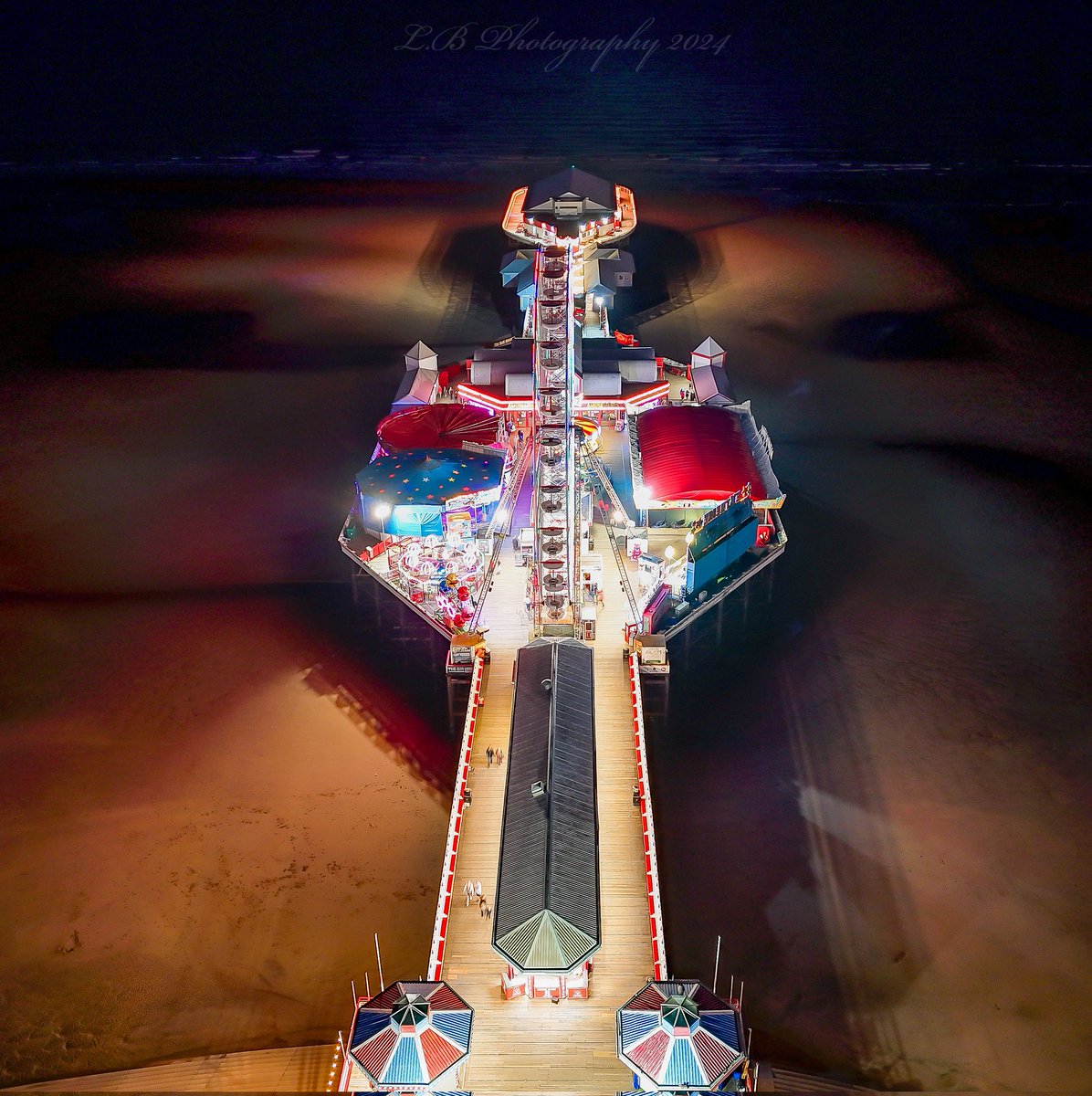 A couple I shot last night with the drone. #Blackpool #Centralpier #centralpierblackpool #ferriswheel #Blackpooltower #illuminations #DJI #drone