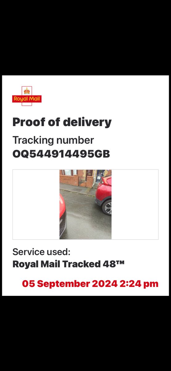 RGON1970's tweet photo. @RoyalMailHelp The parcel in Qn was allegedly  “re-delivered” 2day but the app claims that my ‘Boots’ parcel was delivered … it wasn’t! Still waiting for a Boots parcel which, now, is marked as delivered on the app!🤬 Also, would you consider this photo appropriate evidence of delivery ???? 🤬 https://t.co/WgnfsJrx43