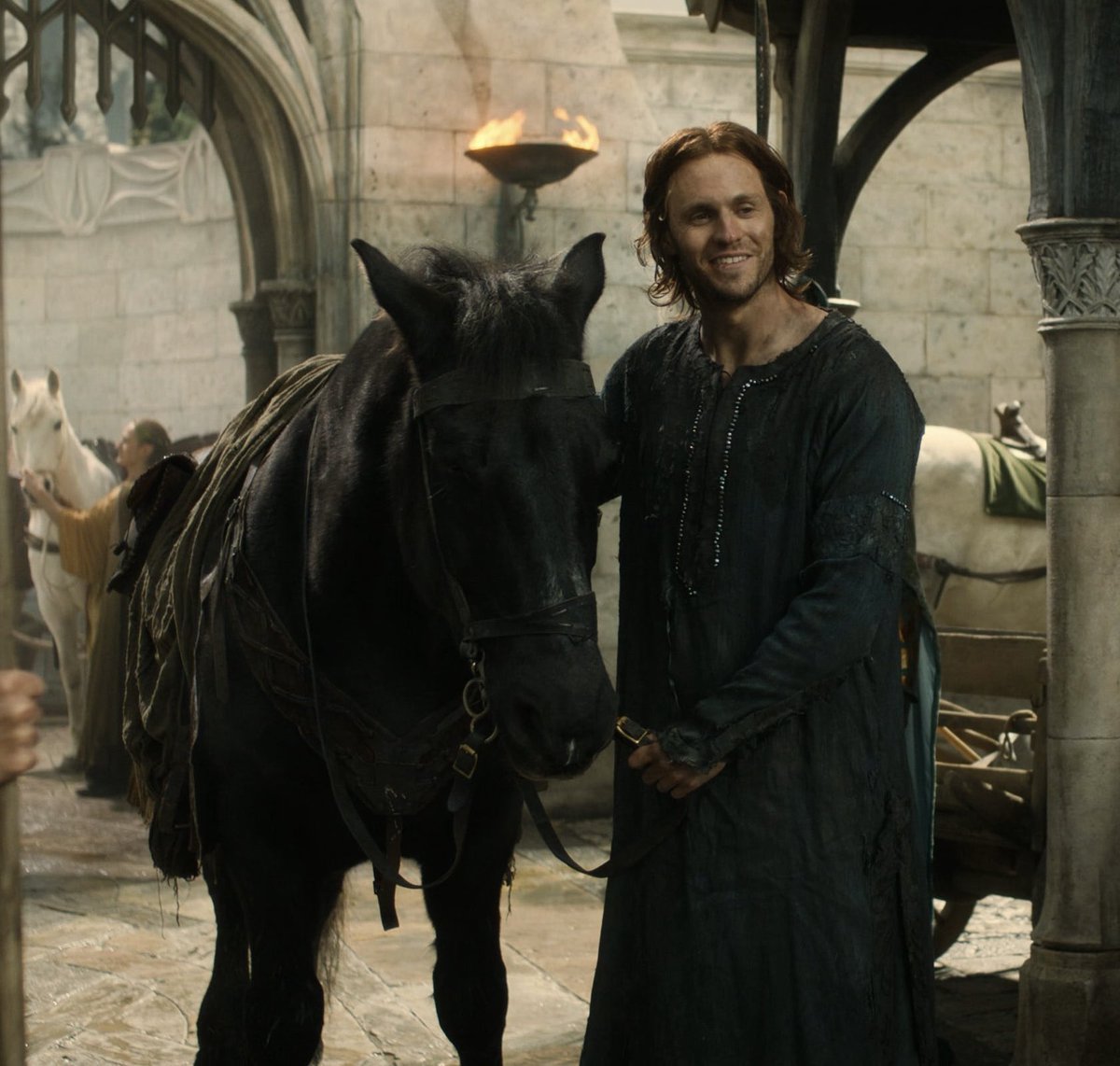 comfort for halbrand stans (@middleearthdude) on Twitter photo 