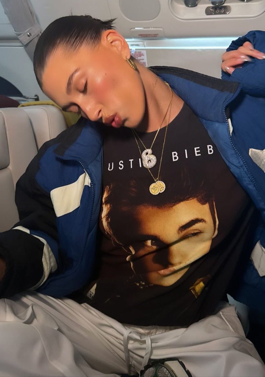 jarianaoutdid's tweet photo. Me asf https://t.co/CQz57AIuRE