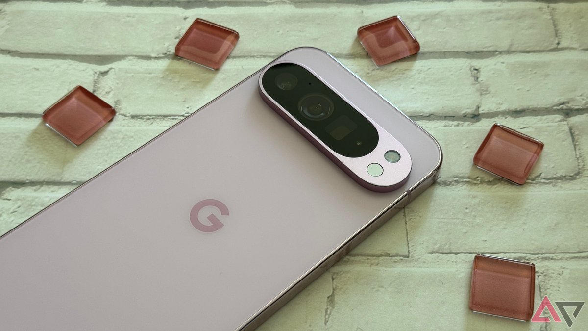 MobileInformer's tweet image. First Google Pixel 9 reactions: 'Going to be the new Pixel 5 it just works' dlvr.it/TCsnfy