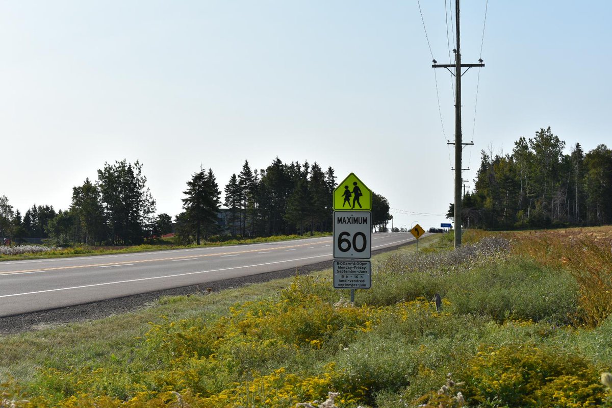 RCMPPEI's tweet photo. 🚓 RCMP Traffic Services stopped 6 drivers for speeding 30km/hr over in this school zone this morning. Please remember to slow down, these speed limits are in place to give additional safety to children. 
🚸 #SlowDown #SchoolZoneSafety https://t.co/ncRfT4igSj