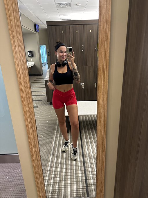 Watch cornbread Bitch's leaked NSFW photo on TwXstars