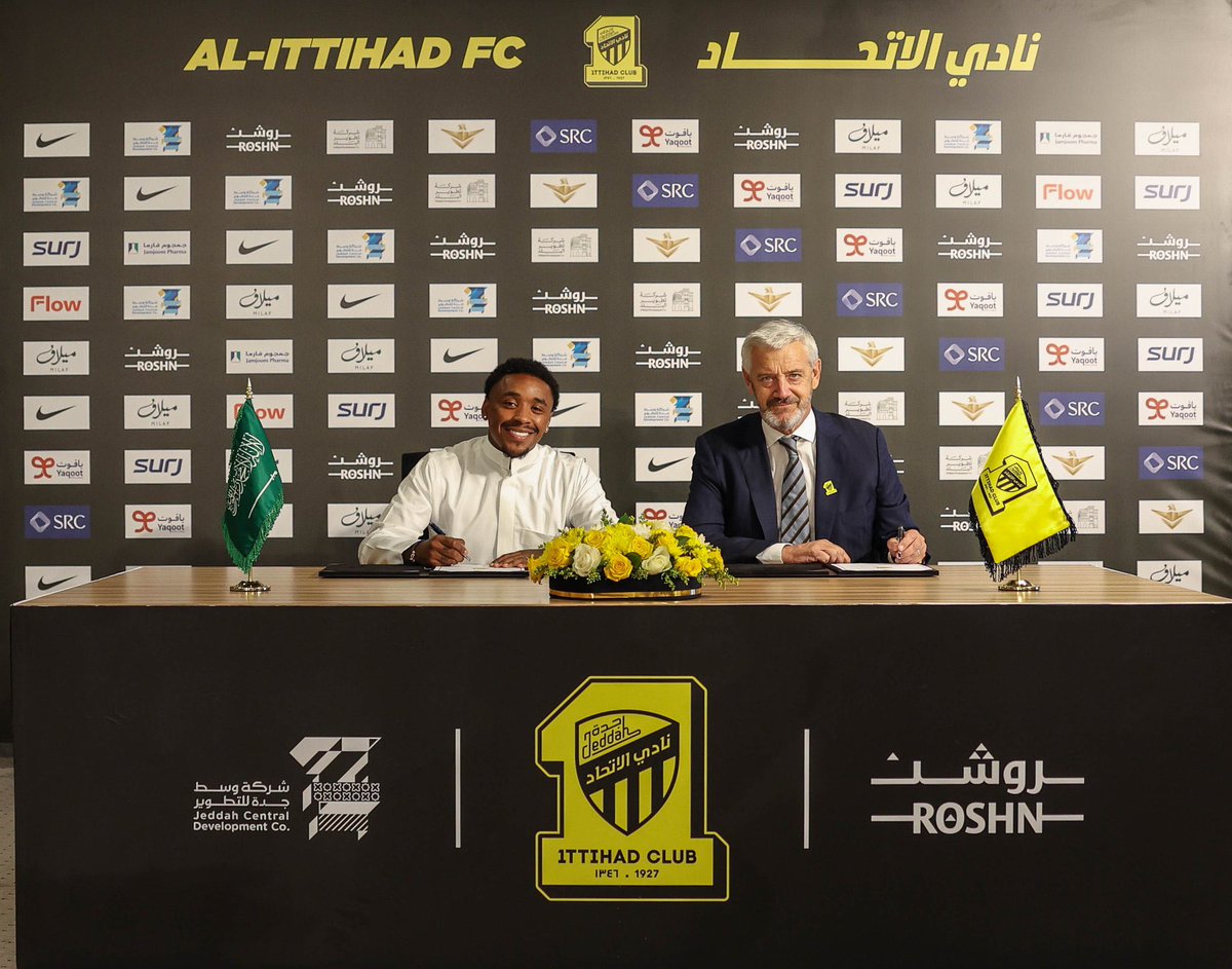 frexbb's tweet image. 📝| مراسم توقيع عقد اللاعب الهولندي بيرجوين ✍️