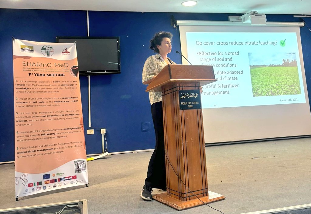 ebruni93's tweet image. First meeting of the @sharingmed project in Tunis to study the resilience of #agriculture in #Mediterranean areas.
🇹🇳👩‍🌾🌾🌵🌍

We had nice discussions, soil sampling demonstrations, and presentations of our work at Université Tunis El Manar.

More results to come, stay tuned!