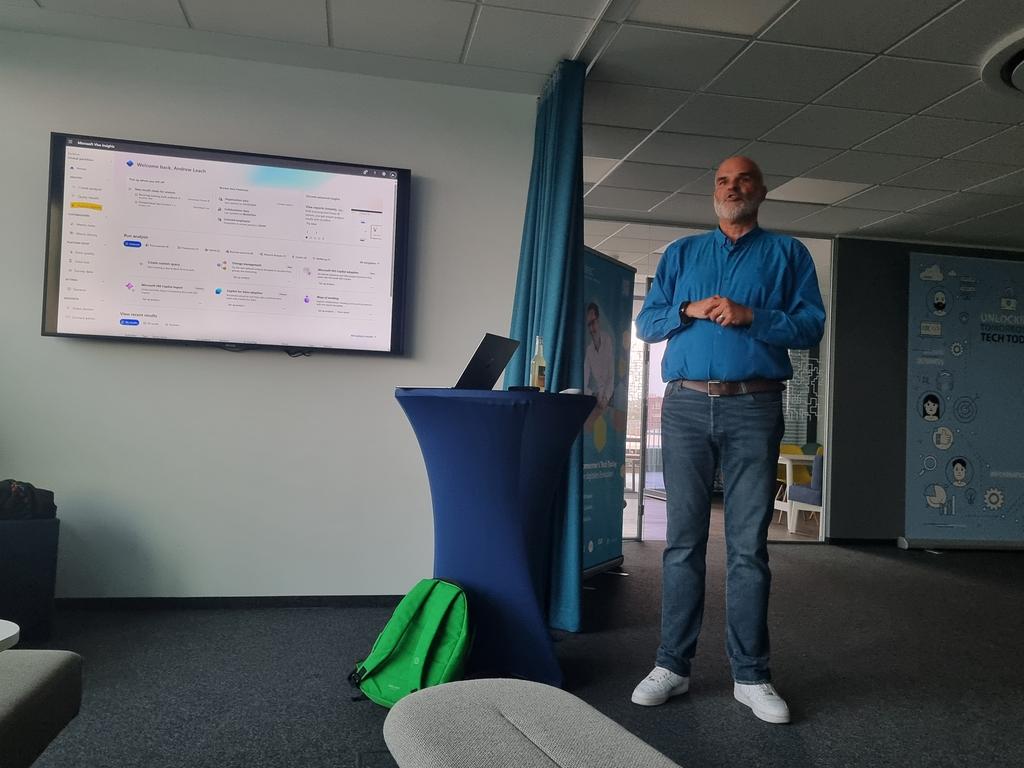 Halstrup's tweet photo. @ragnarh über @microsoft @MicrosoftViva ünd die Möglichkeiten Quantifizierten #Change #Management. Wie immer kurzweilig und informativ. #yammer ist tot. Es lebe #Viva in allen Ausprägungen. Unverzichtbar als Basis #sharepoint. Reader for Generative #AI https://t.co/cL0vqZj5Y3