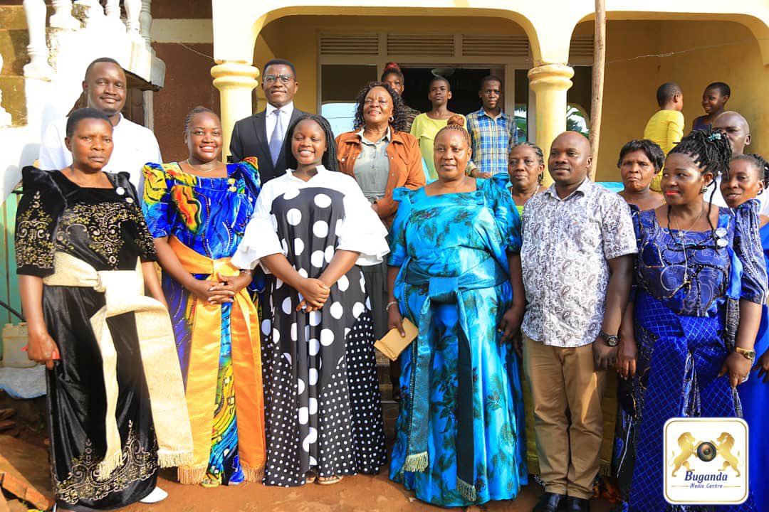 Nnyongera okusaasira ab'enju ya munywanyi wange Matia Byuma ne bannange mu Club Maruum.

Omugenzi abadde muntu ow'essanyu naddala ng'ali n'abantu be era nsaba ab'enju ye bamuyugireko, basigale bumu  era nga buli omu alaga munne omukwano n'ekisa.

Mu bulamu, newankubadde abantu