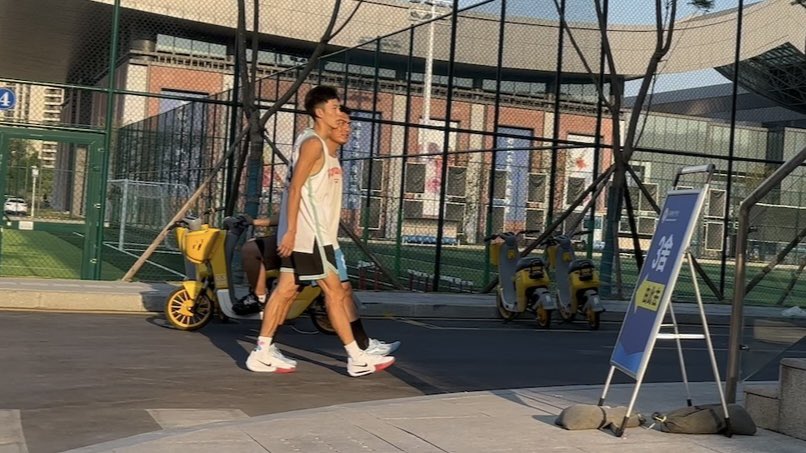 性价比超级高，欢迎找我约

#成都体育学院 #成都體育學院 #成体 #体育生 #黑皮体育生 #黑皮 #腹肌 #胸肌 #top #体育生S #龙杰