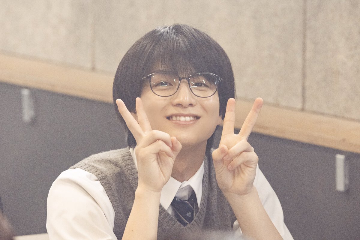 HaruCalendar's tweet image. メーキング🎥
※音ありですが、はるくんの声はないです
ちょっと長めです

アイコンの写真はこの撮影からです

#柏木悠
#はるのれんさい
#かき氷🍧
#月刊ザテレビジョン

#今日は
#ビリオンスクール
#鈴木司　

#同じ人