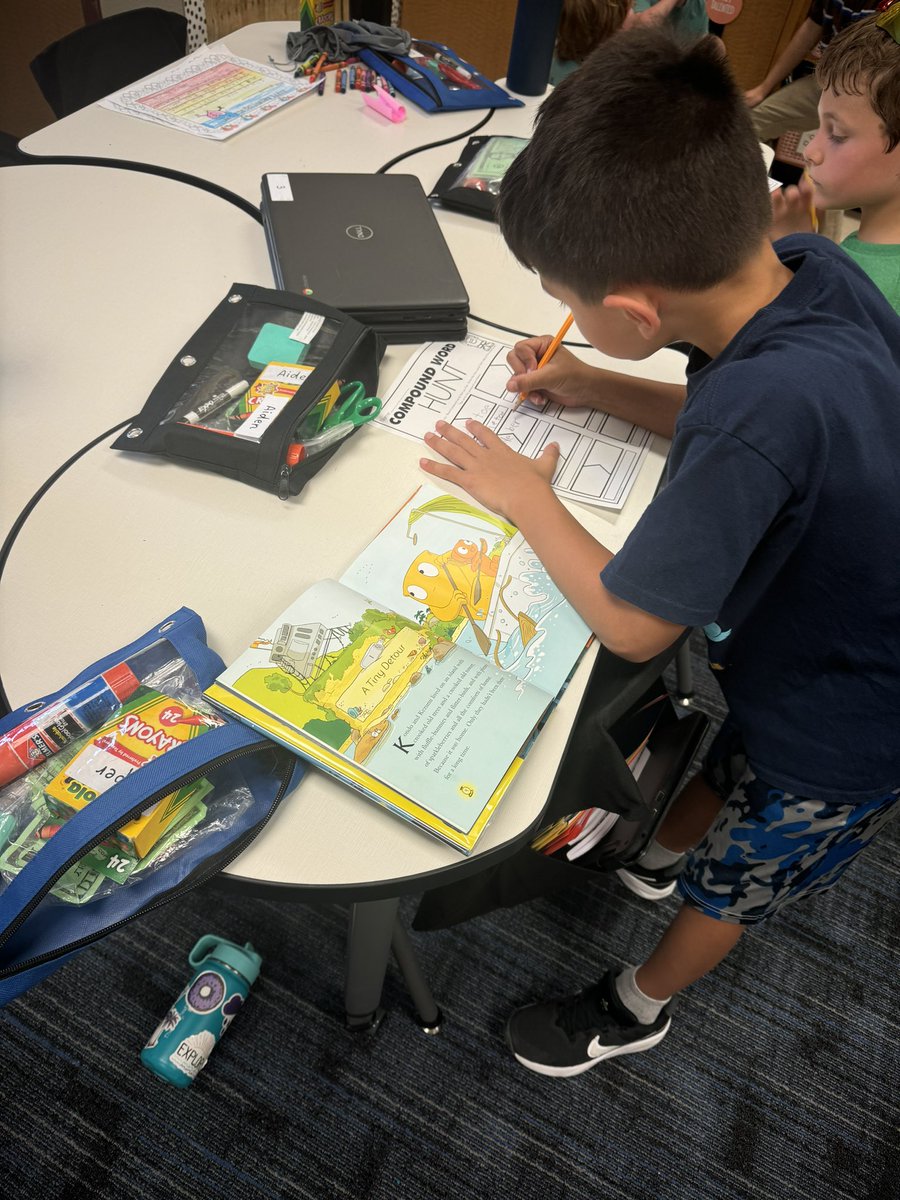 MrsHinz2nd's tweet image. Going on a compound word hunt in our books! @BeckElem