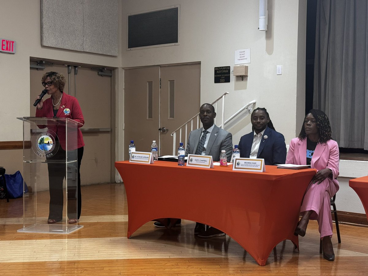 Great things happen when community and schools work together. Thank you City of Lauderdale Lakes for “Conversations with Your Commissioners” event to discuss resources for students.