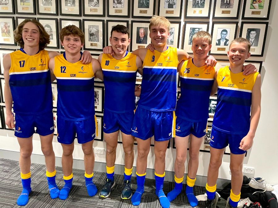 ainsliefc tweet media