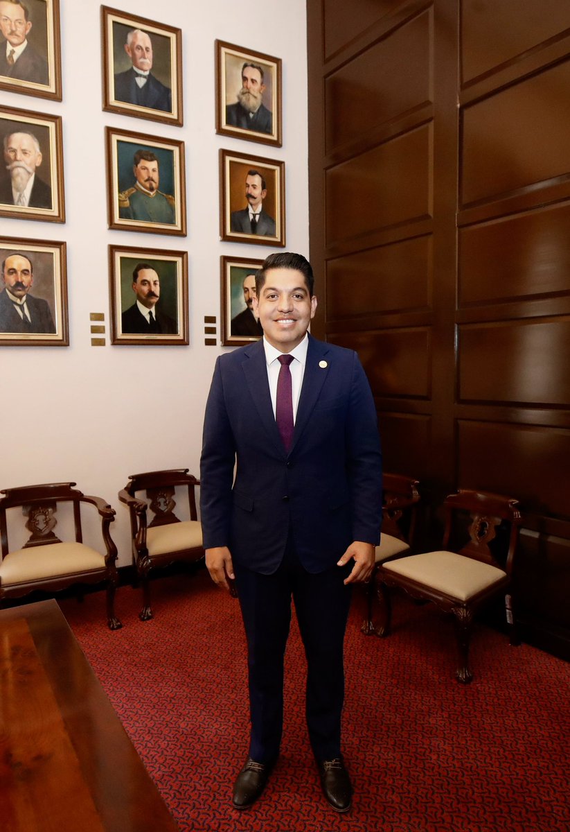 Emmanuel Reyes tweet media