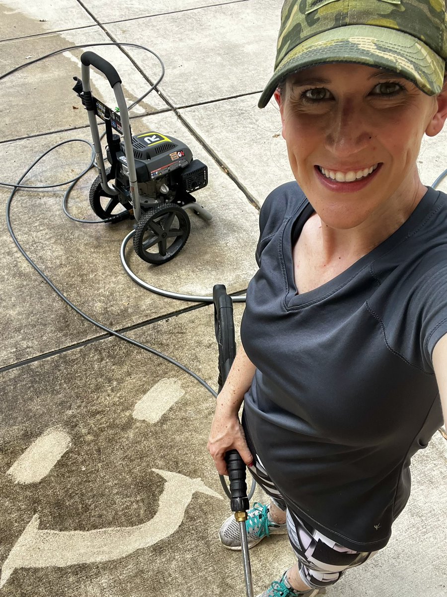 It’s my last week off before starting a new job, so naturally I’m cramming in a bunch of house chores while I still have free time. There’s something so satisfying about power washing away the dirt!