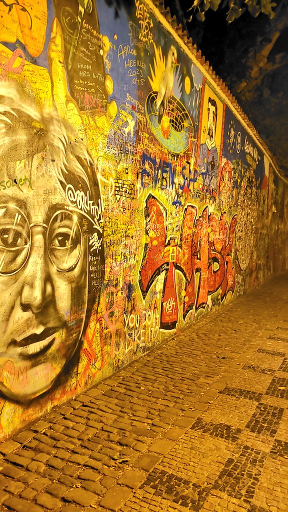 Ed Mariano, MD, MAS, FASA, FASRA ๐บ๐ธ๐ต๐ญ (@emarianomd) on Twitter photo A lovely stroll through #Prague with friends after day 2 of #ESRA2024
Thanks <a href="/ShaunaMaty/">Shauna Maty, MD, MPH</a> for all the amazing recommendations! A lovely stroll through #Prague with friends after day 2 of #ESRA2024
Thanks <a href="/ShaunaMaty/">Shauna Maty, MD, MPH</a> for all the amazing recommendations!