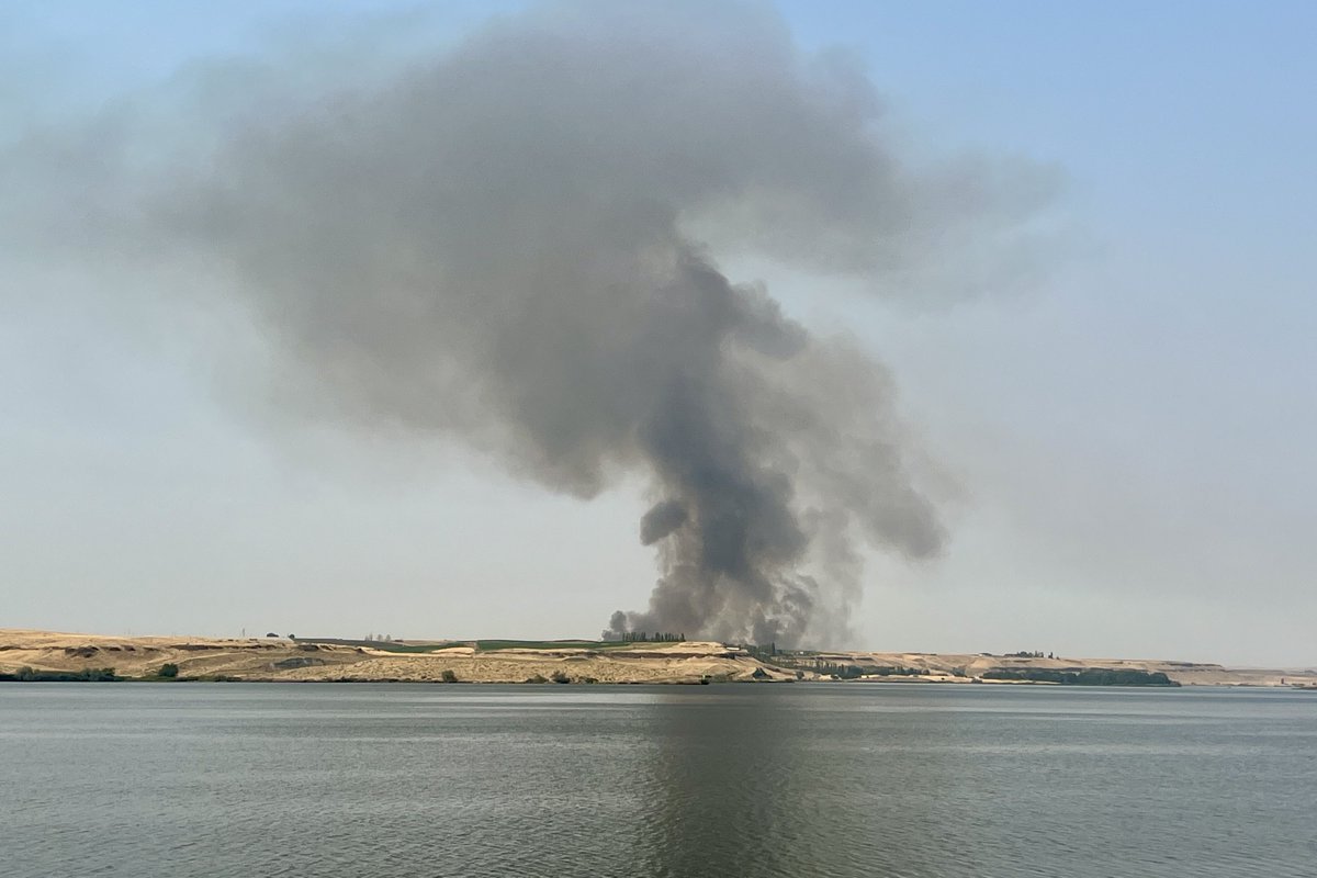 Fresh fire start near town of Levey, WA along Snake River #wawx #wildfires