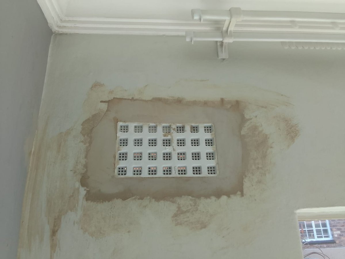 Buildtoimpress's tweet photo. Installing air vents around the house in Ravenswood. 
#airbricks # aircirculation #plastering #buildtoimpress https://t.co/OdSYXN5O5B