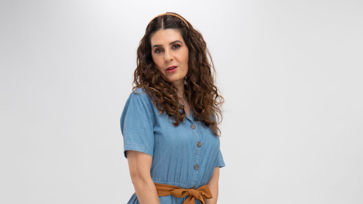 detlnovelas1's tweet image. #JuegosdePoder es el título tentativo de la nueva telenovela que producirá Carlos Bardasano en el 2025 escrita por Ximena Suárez.
Mayrín Villanueva se suma al elenco de esta historia quien coincidirá con Eduardo Santamarina tras #YoAmoaJuanQuerendón y la serie ¿#EsNetaEva?
📰 CDF