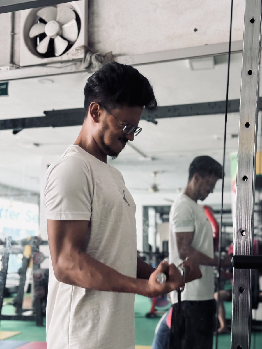 mehediix's tweet photo. The harder you work and the more prepared you are for something, you’re going to be able to persevere through anything.

#gym #GymTime #gymlife #Hardwork #gymguy https://t.co/hHMNP167LX