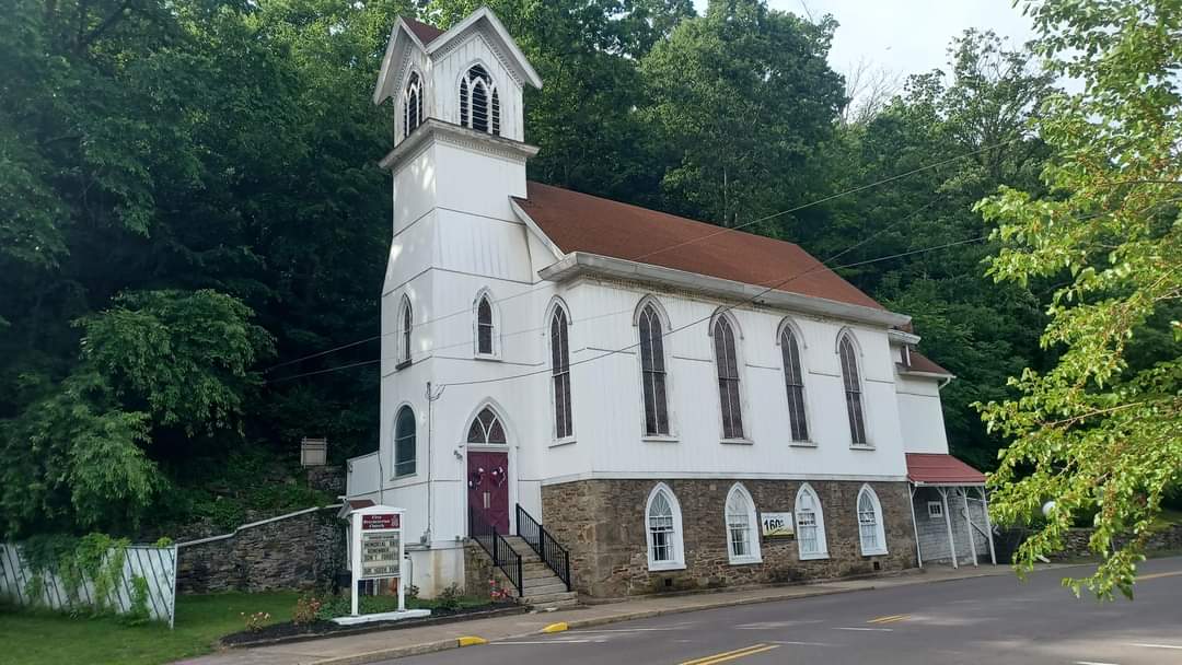 pcusabingewatch's tweet image. The First Presbyterian Church of Shickshinny Pennsylvania, celebrated its 160 year anniversary in the settlement of Five Mountains in 2024. #Shickshinny #Pennsylvania 
#Presbyterian #pcusa @SynodTrinity #Anniversary @PresbyHistory #ThrowbackThursday #celebra