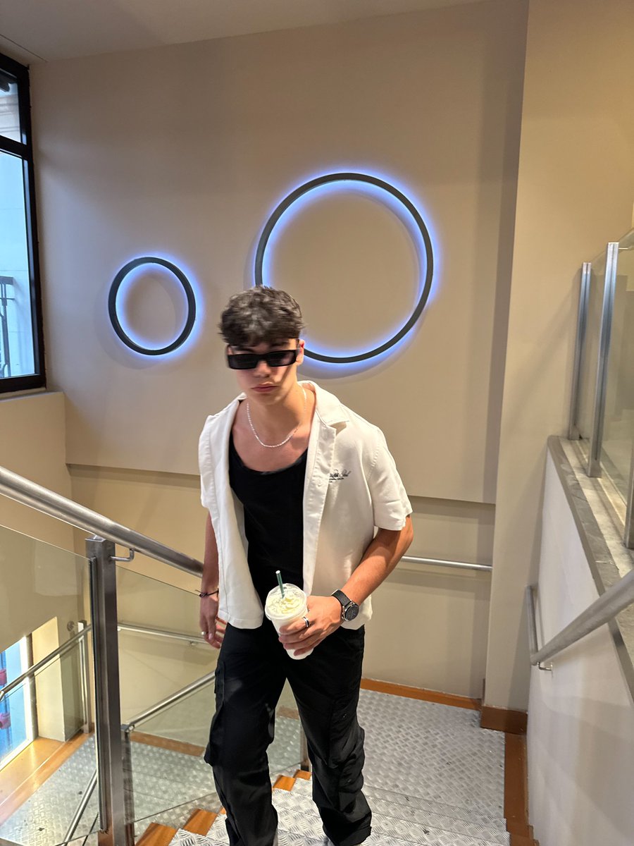 Alvaritobarras tweet media