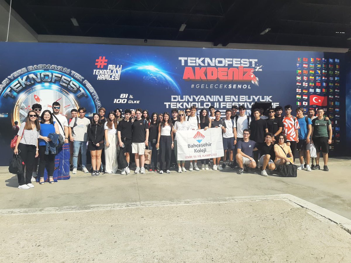 5-8 Eylül tarihleri arasında Antalya'da düzenlenen Teknofest Türkiye finallerine 16 takım ile katılmanın büyük gururunu yaşıyoruz. ❤️💙 Öğrencilerimize başarılar diliyor, danışman öğretmenlerimize de gösterdikleri özveri için teşekkür ediyoruz.