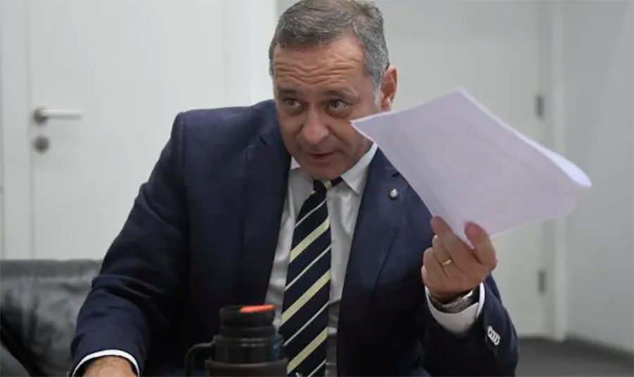 Propuestas contra el “Uruguay caro”
La noticia podría ser una más de las tantas promesas electorales que no se cumplirán. Pero da-do que toca un te-ma que ha estado sobre la mesa, que preocupa a mucha gente y es un enorme debe del actual gobierno (pese
patriagrande.com.uy/2024/09/04/pro…