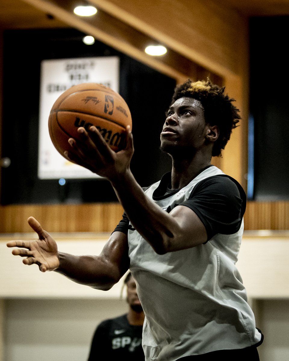 spurs's tweet image. locked in 🔒