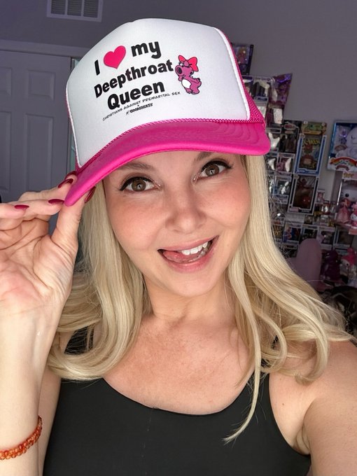 I’m online right meow! https://t.co/sGHiBtcwfO https://t.co/QSyQsBkl28