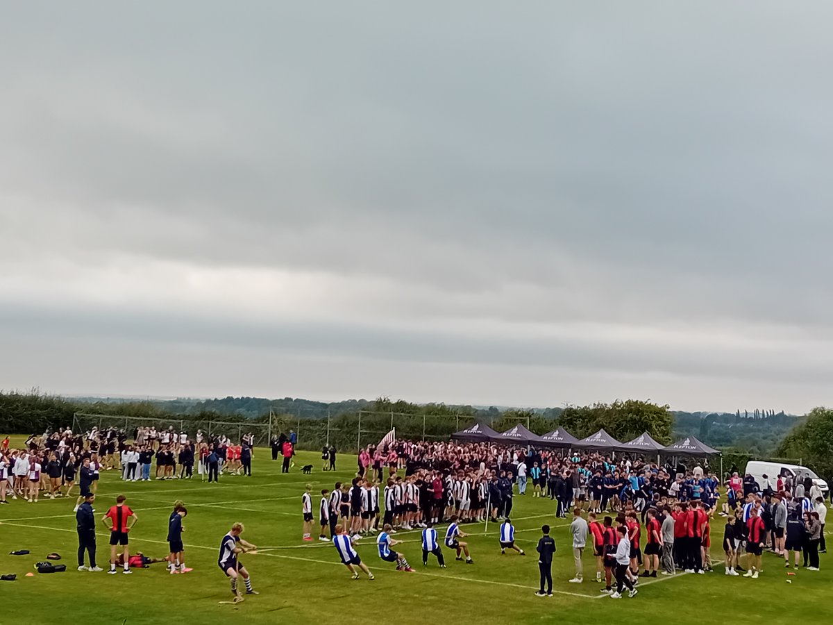 ReptonLife's tweet image. The 1st major House competition of the year took place this evening as the whole School came together for Tug of War &amp;amp; a BBQ. A fantastic atmosphere with many of the pupils pulling on their House shirts for the first time. Huge thanks to all the staff who made the event possible!
