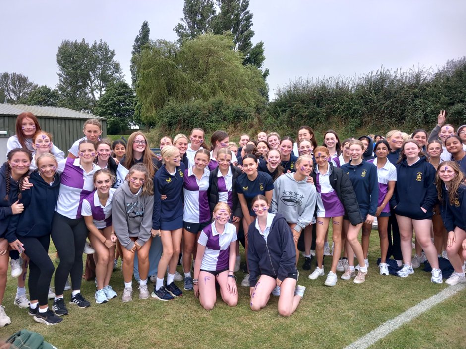 ReptonLife's tweet image. The 1st major House competition of the year took place this evening as the whole School came together for Tug of War &amp;amp; a BBQ. A fantastic atmosphere with many of the pupils pulling on their House shirts for the first time. Huge thanks to all the staff who made the event possible!