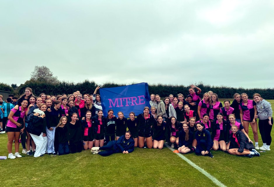 ReptonLife's tweet image. The 1st major House competition of the year took place this evening as the whole School came together for Tug of War &amp;amp; a BBQ. A fantastic atmosphere with many of the pupils pulling on their House shirts for the first time. Huge thanks to all the staff who made the event possible!